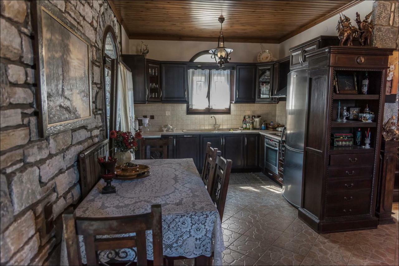 Villa Stone Mansion Anavryti, Αμα 20569 Mistrá Exterior foto